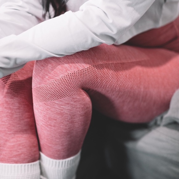 Alphalete Aero rose pink seamless leggings small - Picture 6 of 11